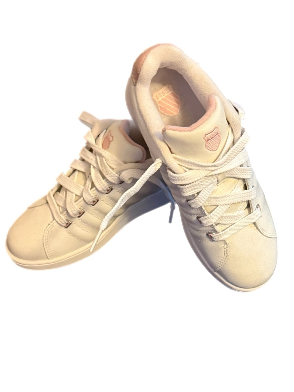 K-Swiss Classic White Athletic Sneakers w Light Pink Accent  in size 6 1/2 NIB - Picture 4 of 17